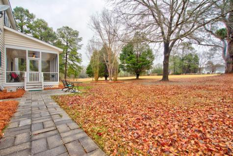 1480 Country Club Circle Manning SC 29102