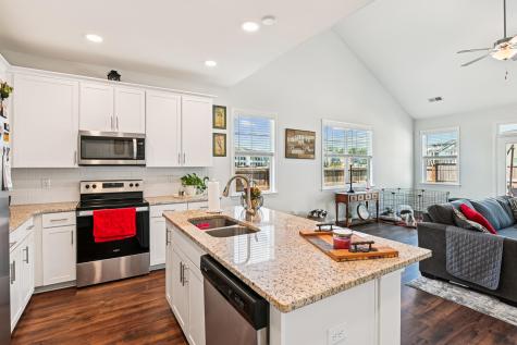 401 Stoneleigh Lane Moncks Corner SC 29461