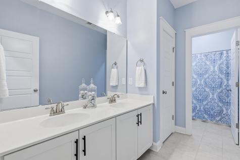 211 Hundred Oaks Parkway Summerville SC 29483