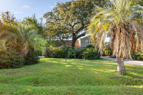 1315 S Edgewater Drive Charleston SC 29407