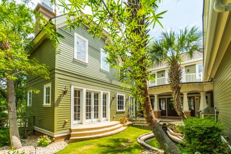 67 Delahow Street Daniel Island SC 29492