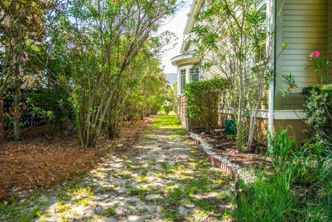 67 Delahow Street Daniel Island SC 29492