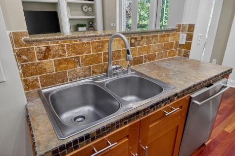 7246 Highway 165 Ravenel SC 29470