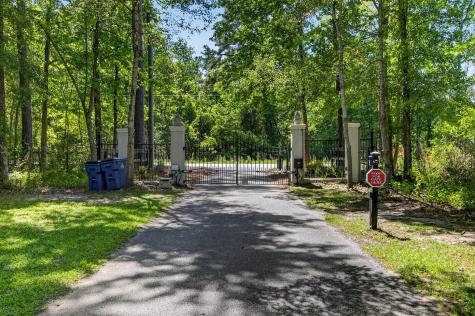 7246 Highway 165 Ravenel SC 29470