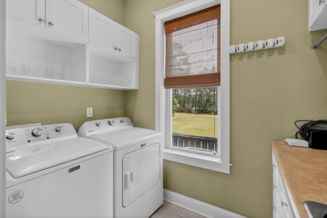7246 Highway 165 Ravenel SC 29470