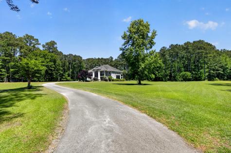 7246 Highway 165 Ravenel SC 29470