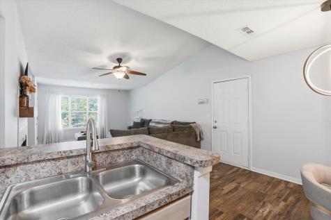 2011 N Highway 17 Mount Pleasant SC 29466
