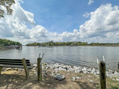 2142 Golfview Drive Charleston SC 29412