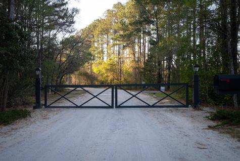6042 Pawlett Blake Lane Wadmalaw Island SC 29487