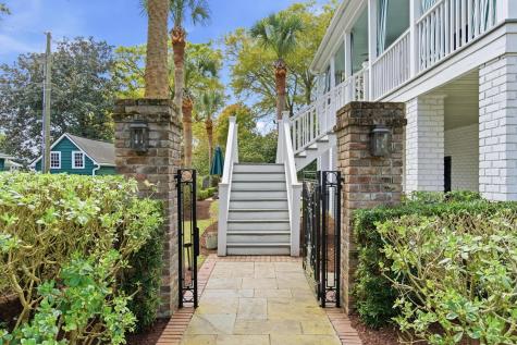 207 Pitt Street Mount Pleasant SC 29464