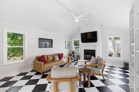 207 Pitt Street Mount Pleasant SC 29464
