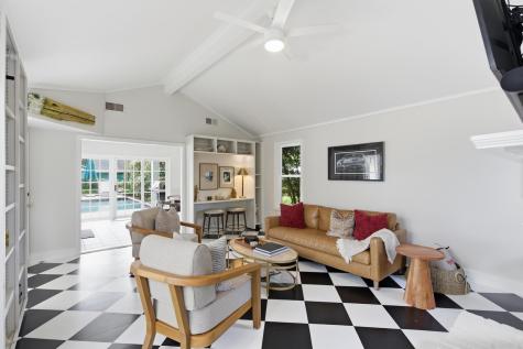 207 Pitt Street Mount Pleasant SC 29464