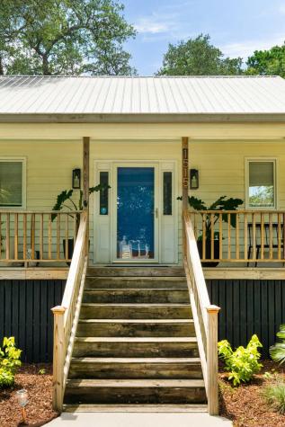 1515 N Lakeshore Drive Mount Pleasant SC 29466