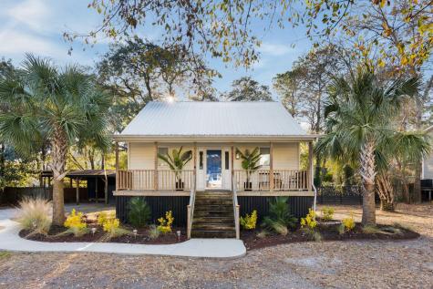 1515 N Lakeshore Drive Mount Pleasant SC 29466