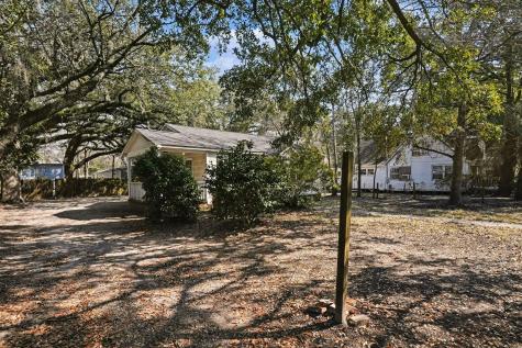 5516 Attaway Street North Charleston SC 29406
