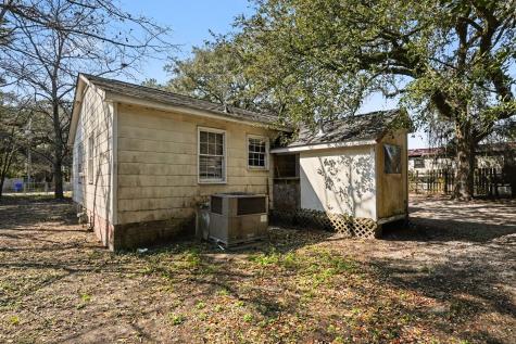 5516 Attaway Street North Charleston SC 29406