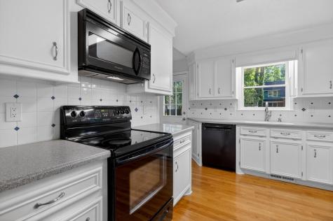 200 Loch Lomond Street Summerville SC 29483