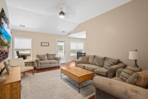 8766 Tigershark Avenue North Charleston SC 29406