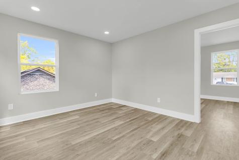 5889 N Rhett Avenue Hanahan SC 29410