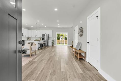 5889 N Rhett Avenue Hanahan SC 29410