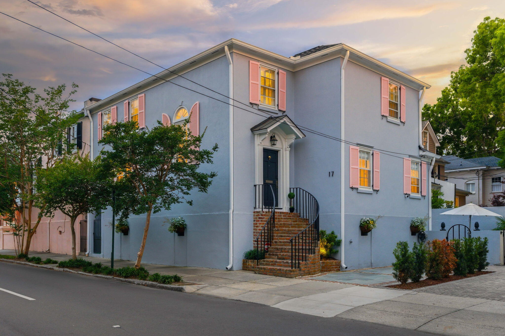 17 Ashley Avenue Charleston SC 29401