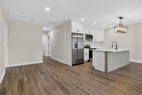 2136 Commander Road North Charleston SC 29405