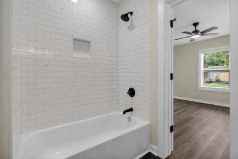 2136 Commander Road North Charleston SC 29405