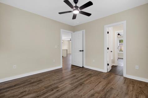 2136 Commander Road North Charleston SC 29405
