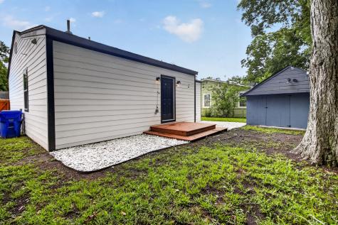 2136 Commander Road North Charleston SC 29405