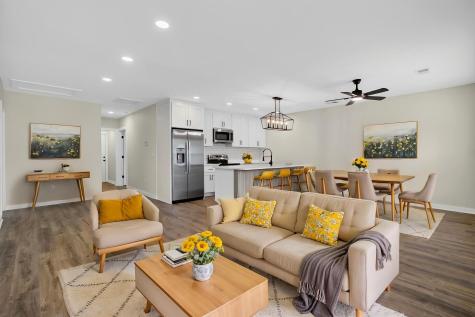 2136 Commander Road North Charleston SC 29405