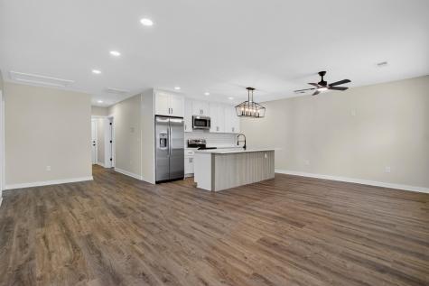 2136 Commander Road North Charleston SC 29405