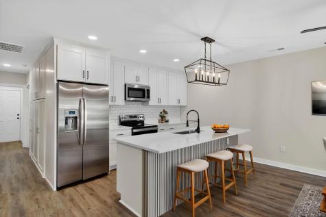 2136 Commander Road North Charleston SC 29405