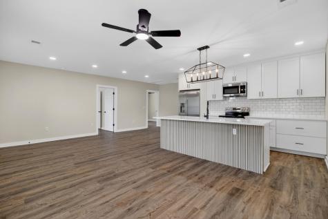 2136 Commander Road North Charleston SC 29405