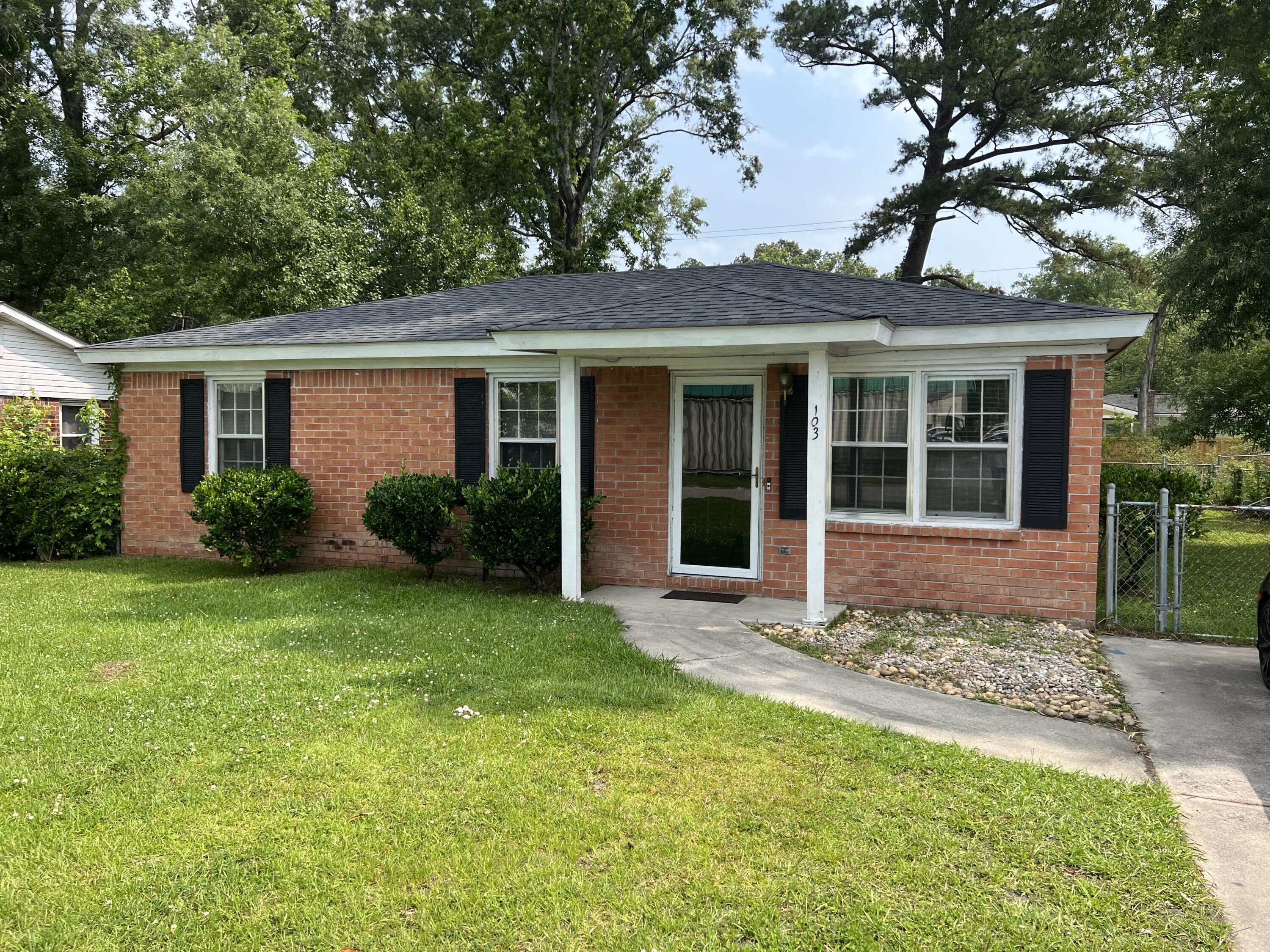 103 Dorchester Manor Boulevard North Charleston SC 29420