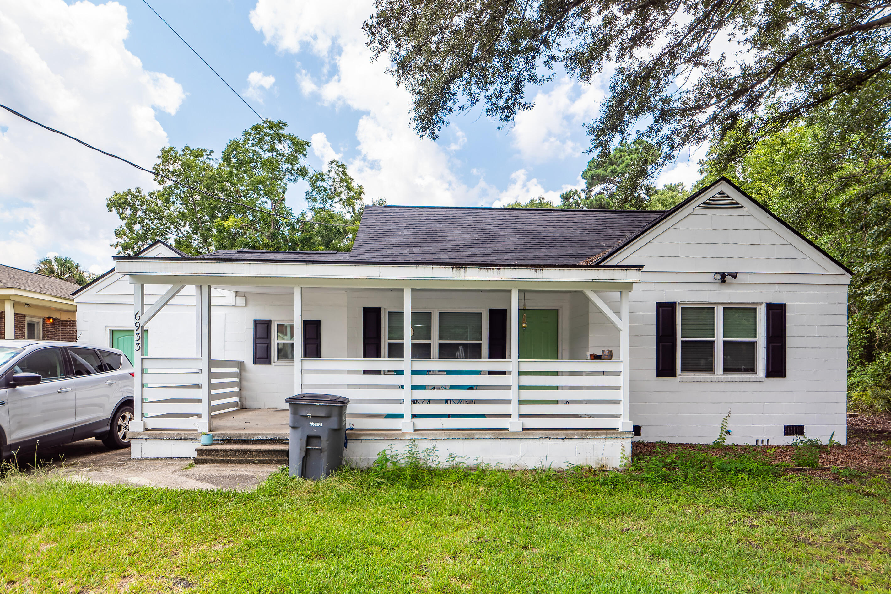 6933 Raymond Avenue North Charleston SC 29406