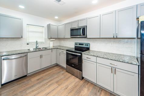 6933 Raymond Avenue North Charleston SC 29406