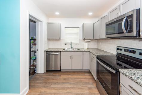 6933 Raymond Avenue North Charleston SC 29406