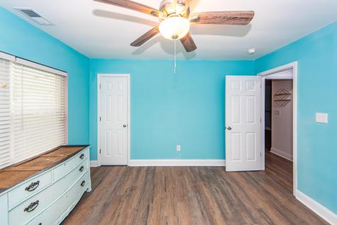6933 Raymond Avenue North Charleston SC 29406