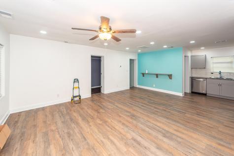 6933 Raymond Avenue North Charleston SC 29406