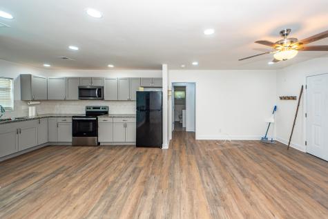 6933 Raymond Avenue North Charleston SC 29406