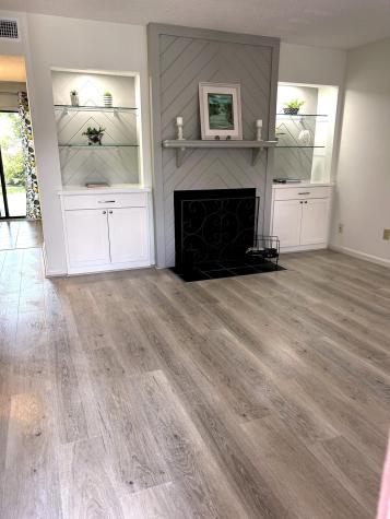 2422 Woodstock Avenue North Charleston SC 29406