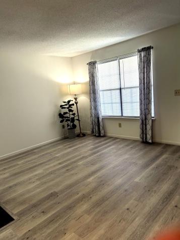 2422 Woodstock Avenue North Charleston SC 29406
