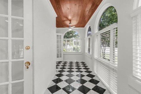 26 Limehouse Street Charleston SC 29401