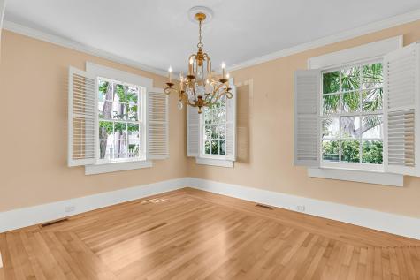 26 Limehouse Street Charleston SC 29401