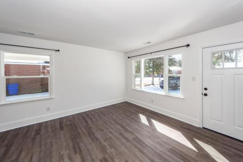 4742 Farmal Street North Charleston SC 29405