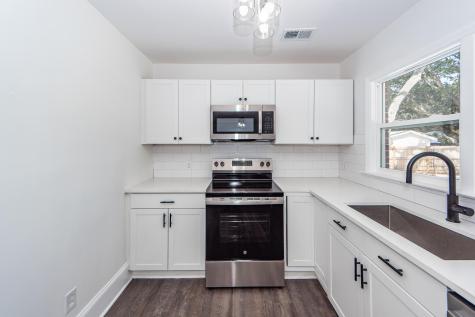 4742 Farmal Street North Charleston SC 29405