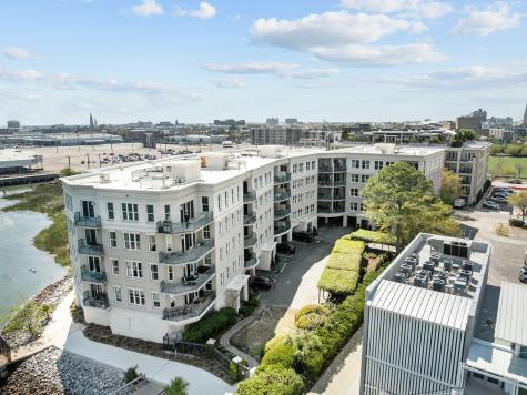 2 Wharfside Street Charleston SC 29401