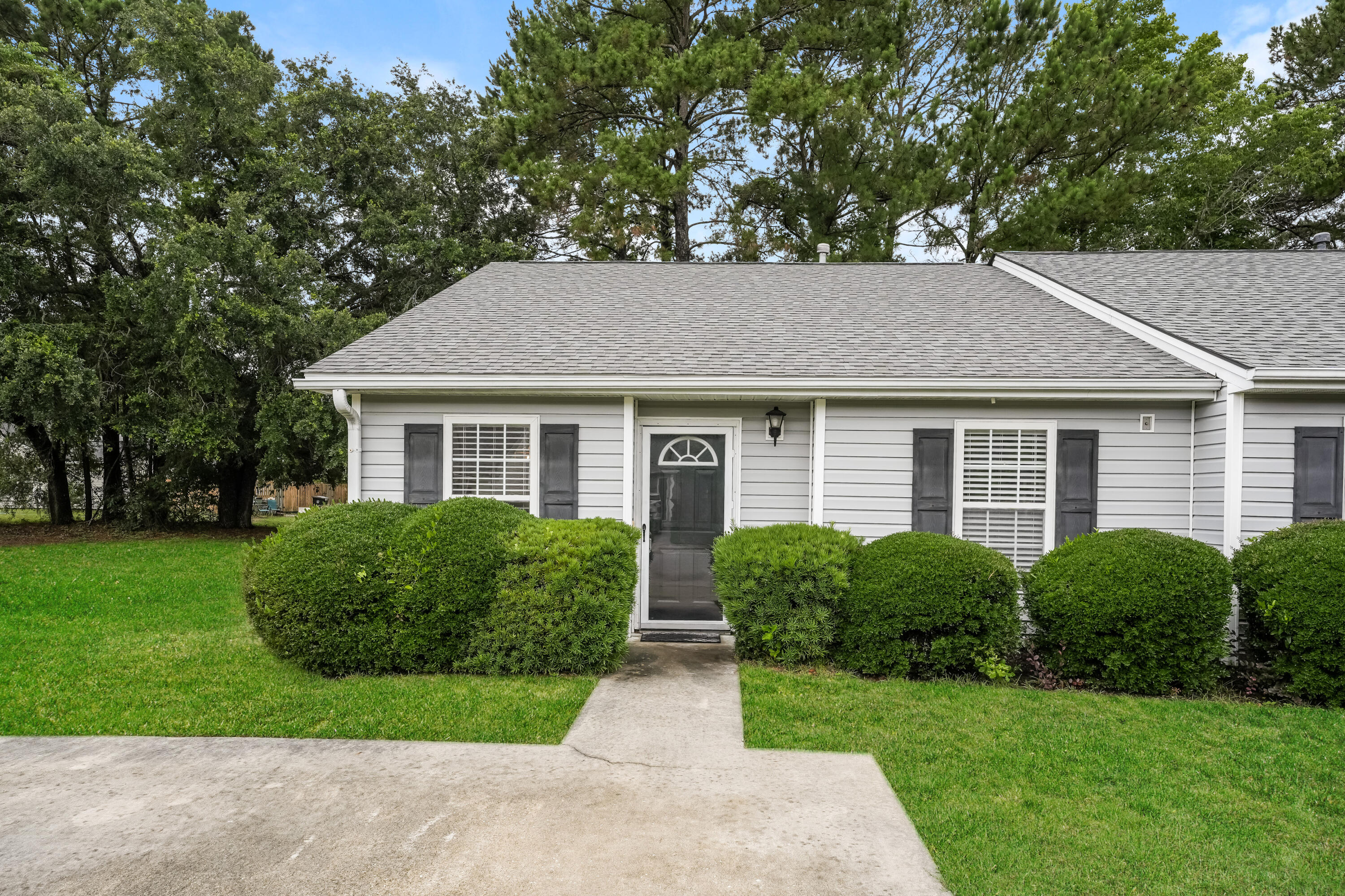 1627 Dexter Lane Charleston SC 29412