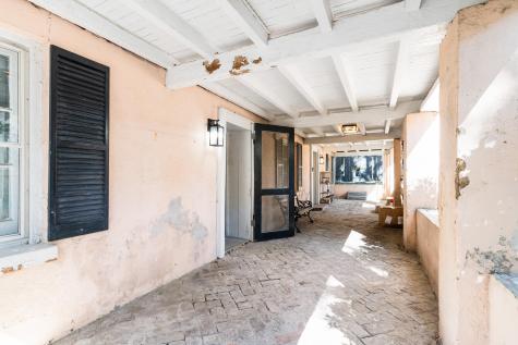 128 Wentworth Street Charleston SC 29401