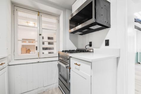 128 Wentworth Street Charleston SC 29401